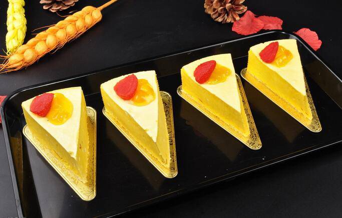 Latest and beautiful pictures of small cake desserts