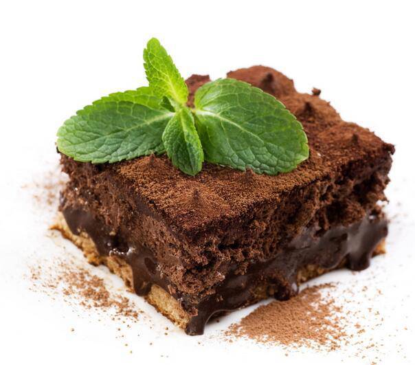 A beautiful picture of a square chocolate cake