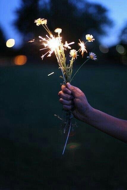 Beautiful fireworks in the dust ❤』