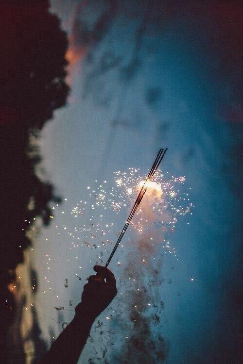 Beautiful fireworks in the dust ❤』