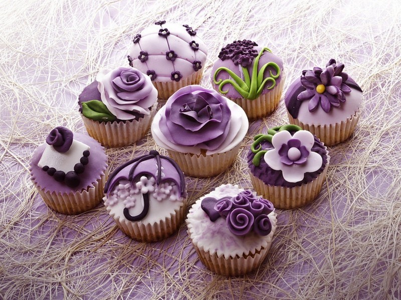 Numerous and delicious cupcake pictures