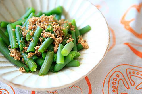 Sweet and delicious bean and peanut salad