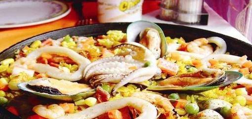 Delicious Spanish Seafood Baked Rice Picture