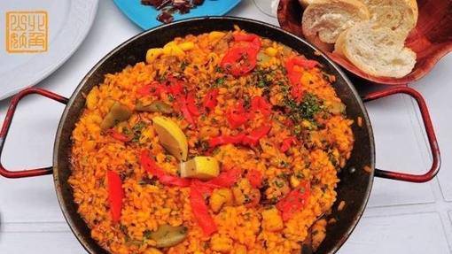 Delicious Spanish Seafood Baked Rice Picture