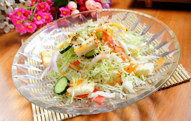 Image of essential vegetable salad for weight loss and slimming