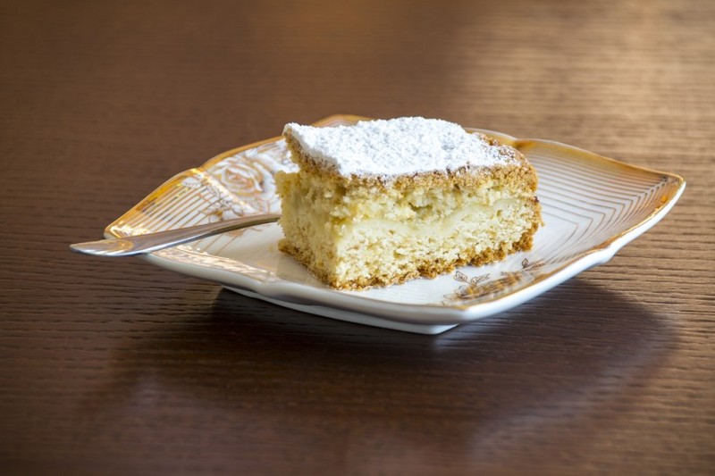 Delicious and Delicious Cake Dessert Picture