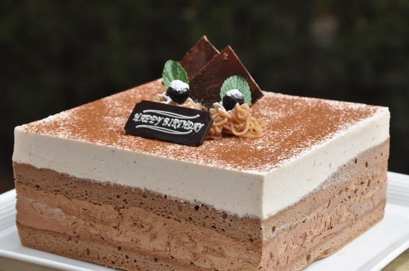 Delicious pictures of various types of mousse cakes