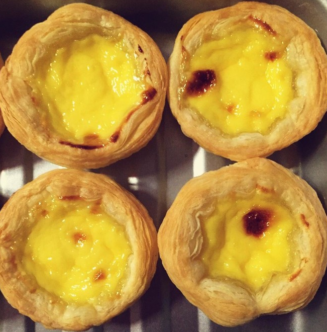 Picture of crispy egg tarts on the skin