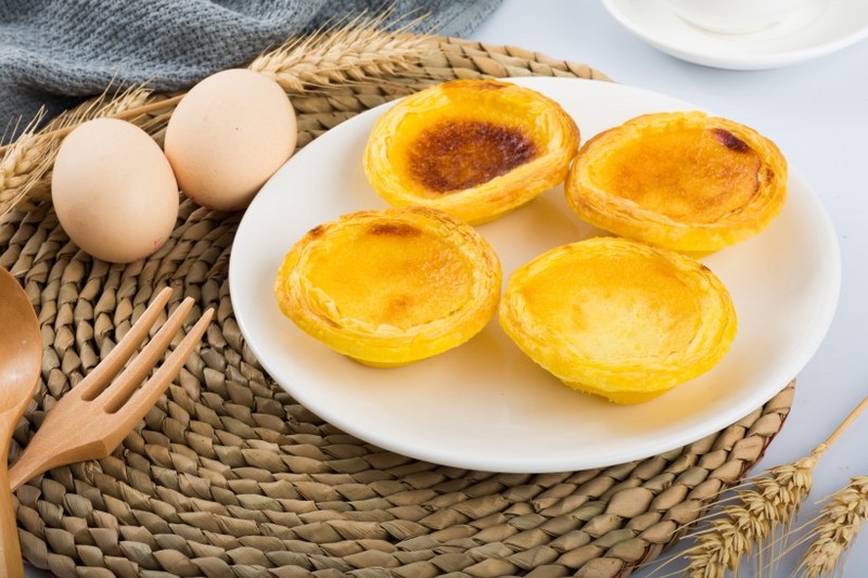 Pictures of egg tarts with particularly rich nutrients