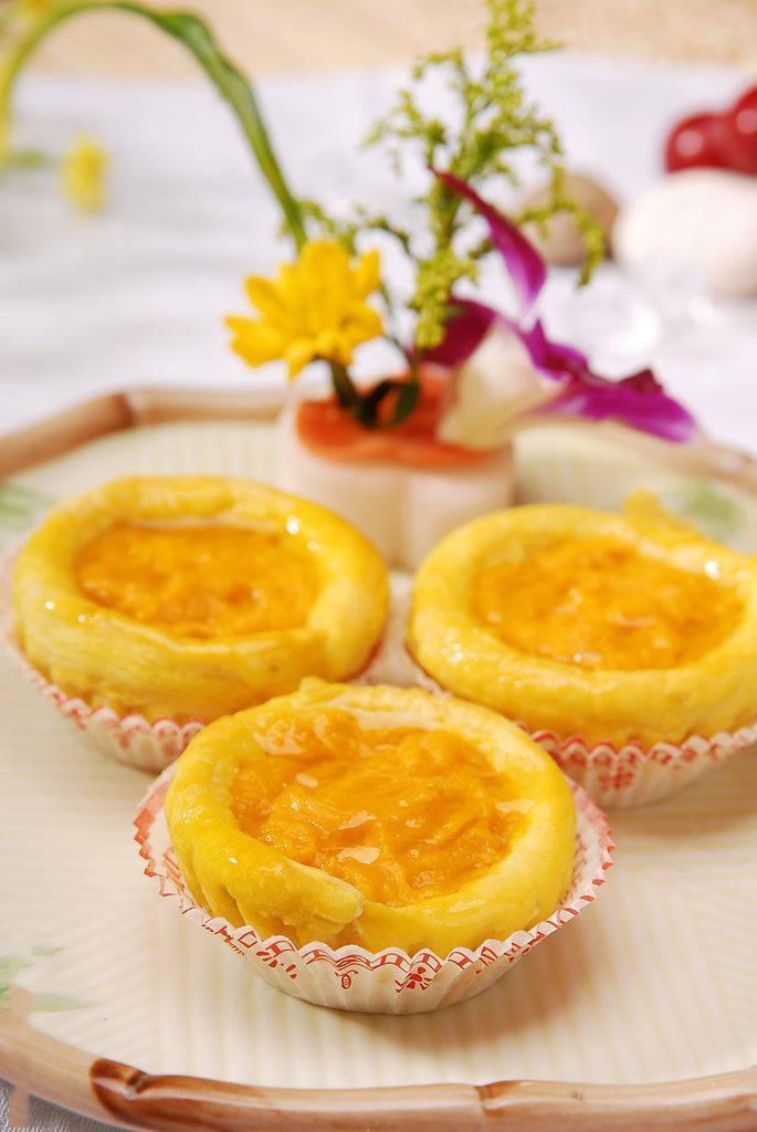 Homemade egg tart image with a fragrant, crispy, and soft texture