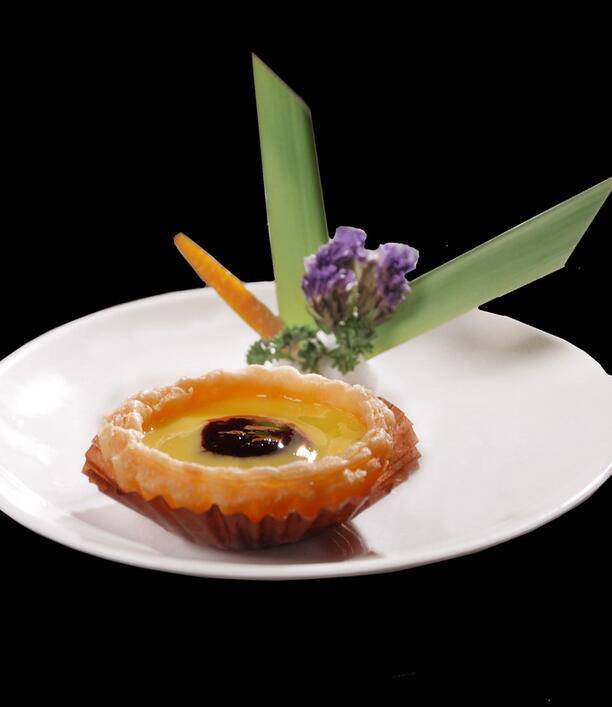 Picture of delicious chocolate egg tart