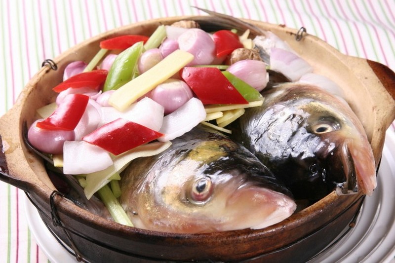 Delicious and nutritious minced pepper fish head picture