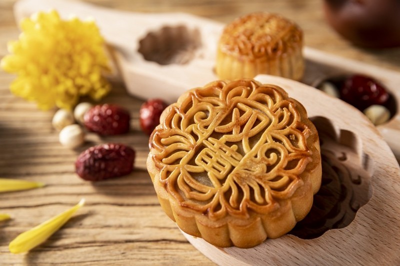 A picture of Cantonese Mid Autumn Festival mooncakes with local characteristics