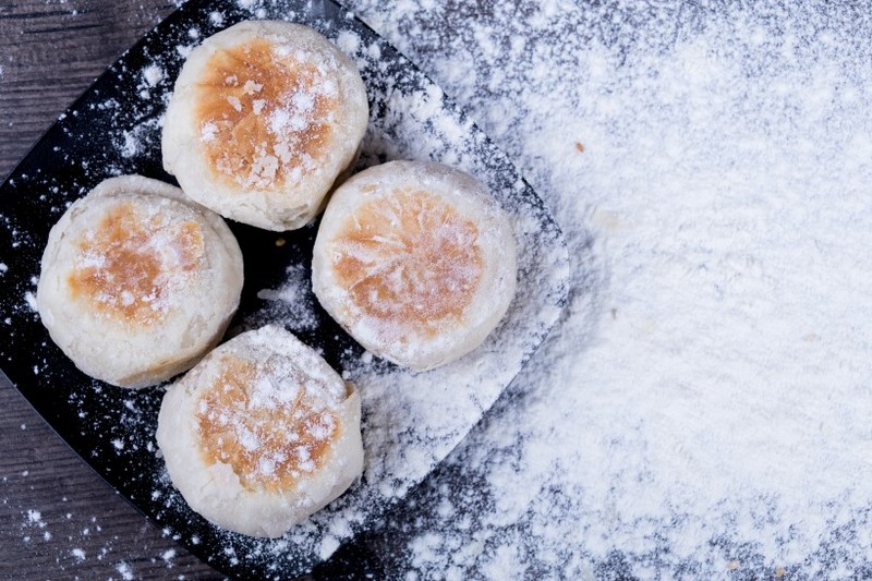 Super delicious pictures of Soviet style fresh meat mooncakes