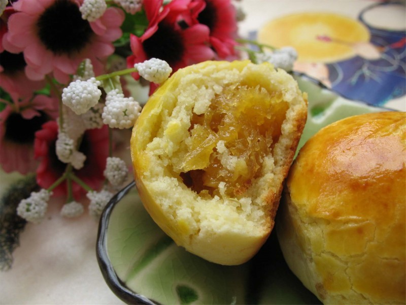 Delicious and delicious pineapple pastry picture