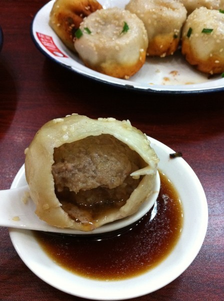Delicious and delicious fried bun pictures