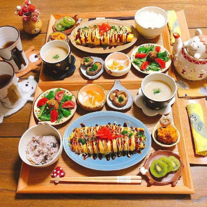 A carefully prepared daily meal for two by Japanese blogger Okinawa