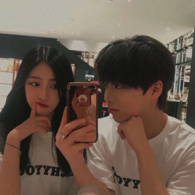 Tiktok's hottest couple's head portrait is fashionable and domineering. It's your fate to come and go