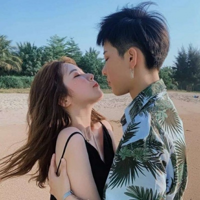 QQ couple avatar domineering and sweet 2021 latest 520 couple version avatar, one pair and two photos