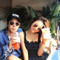 2021 WeChat couple profile picture with one pair of two trendy and fashionable photos, you are all the heart and joy