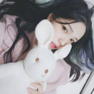 The beautiful and sad girl's QQ avatar is high, cold, and quiet, making so many excuses to keep her heart going