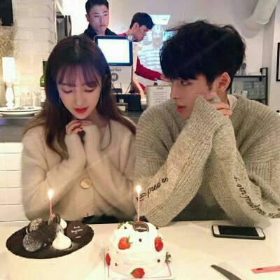 2021 WeChat couple avatar, one for each, beautiful and fresh. You are the starry sea in my eyes