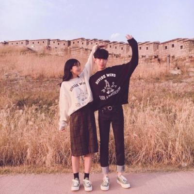 2021 WeChat couple profile picture, one pair, two photos, sweet and loving. As long as you are by my side, I will be proud