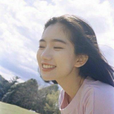 QQ's beautiful and fresh beauty avatar. The girl's innocence has never been steadfast, even giving up is not enough