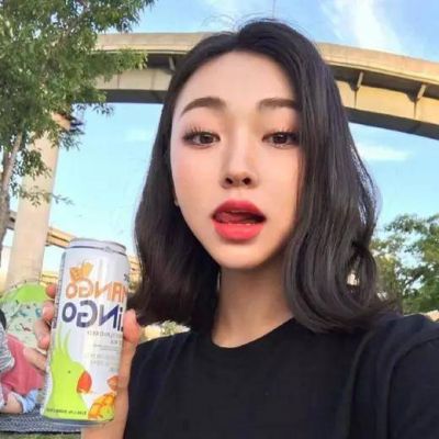 Fresh and lovely girl YY's profile picture in 2021. Thinking back on the days when she cried for you like a dog, it was really ridiculous