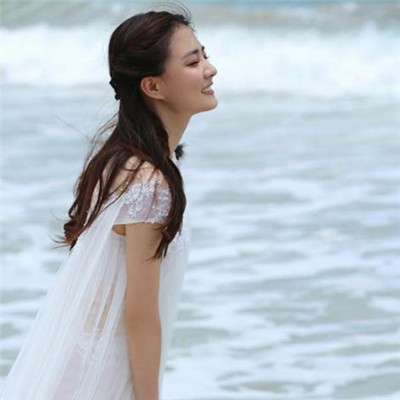 Xu Lu's Fresh and Beautiful Avatar 2021 Picture Collection with Light Text Narrating Time