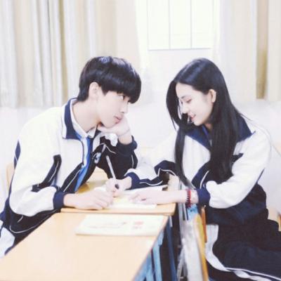 2021 Couple Weibo Selected Two Classic, Good looking, Sweet Kissing Couple Avatar Pairs