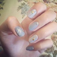 Winter nail art and personalized avatar selection, long awaited text message