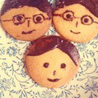 Handmade cute cookies with personalized and creative avatars