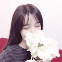 The latest collection of beautiful girls holding flowers on WeChat avatars will never disappoint your gentleness in this life