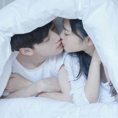 Qixi Pictures Beautiful Romantic Couple Portrait Happiness Complete Qixi Show Loving Couple Portrait Male and Female