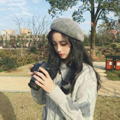 WeChat Girl Avatar 2021 Beautiful Fashion Solitude Make Yourself Excellent