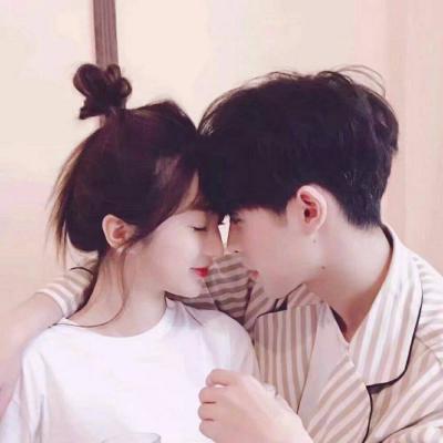 2021QQ WeChat Couple Avatar - One Male and One Female - Sweet and Showy Love - Little Stars Accompanying You Like Dreams