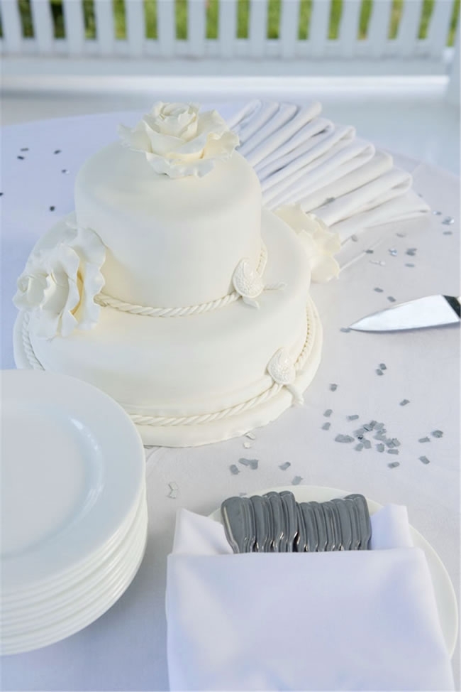 Appreciation of Three Layer White Wedding Cake Images