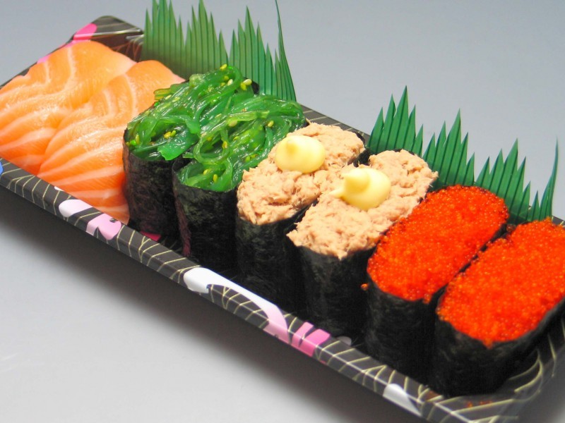 Delicious Japanese sushi pictures