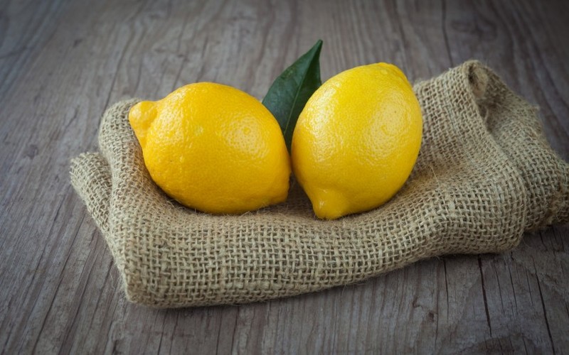 Picture of sour lemon