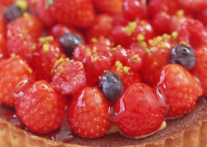 Strawberry cake dessert picture