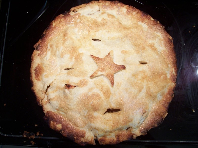 Delicious and delicious apple pie pictures