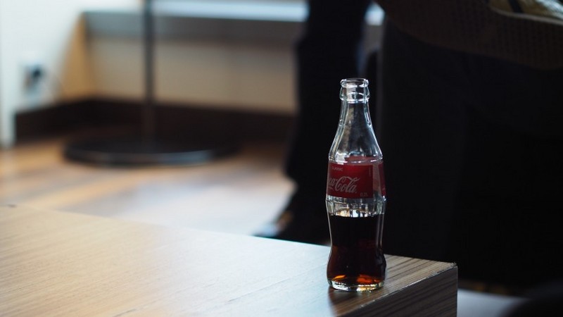 Picture of glass bottle cola