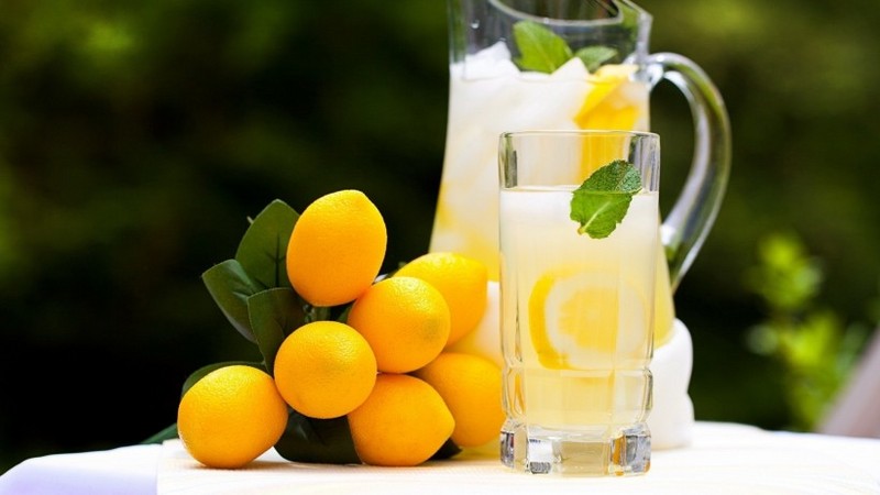Fresh Lemon Beverage Image