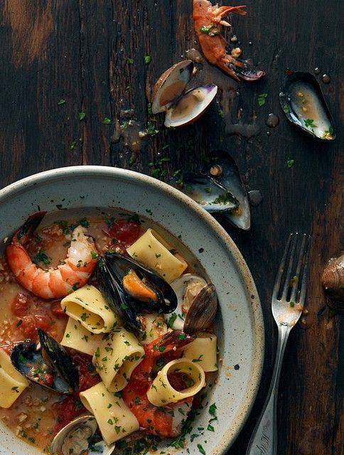 Delicious seafood feast with rich and sweet pictures