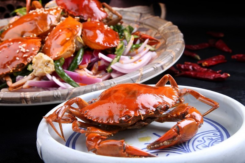 Fresh and delicious spicy crab pictures