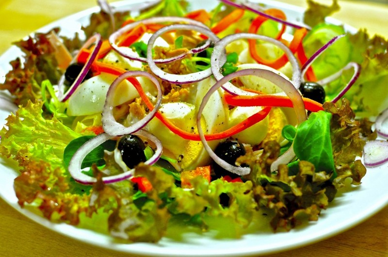 Delicious and healthy salad pictures