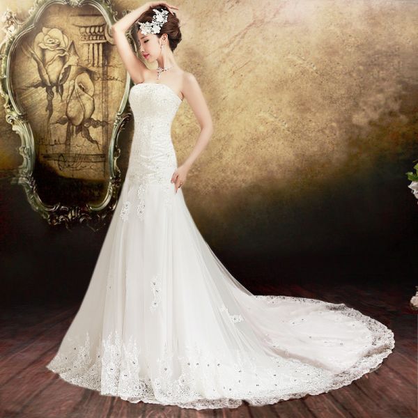 It is said that wedding dresses are the favorite among girls