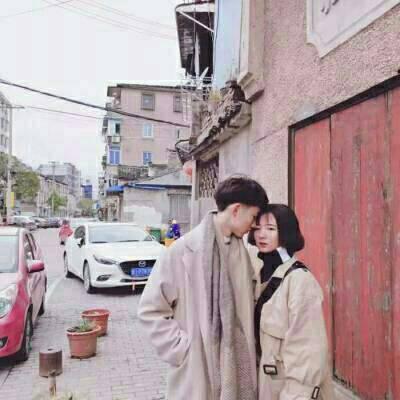 2021 WeChat couple profile picture, two people in the same frame, sweet and happy. Good night, sweetheart. Same bed pillow as soon as possible