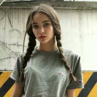 2021 QQ profile picture of cute and playful European and American girls, quick battle and quick decision is always better than ambiguity and ambiguity